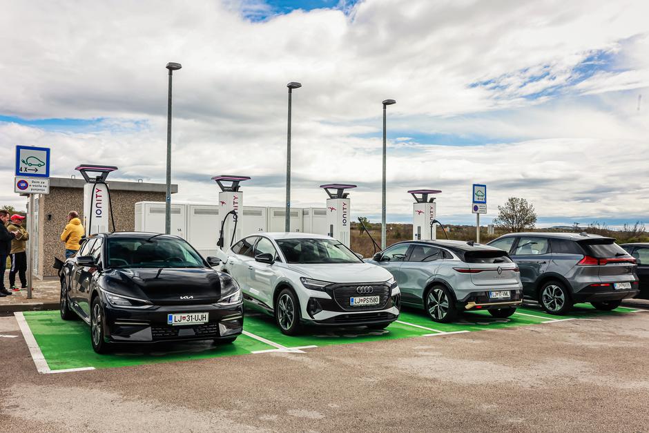 PRIMA električni avti polnjenje doseg ionity | Avtor: Saša Despot