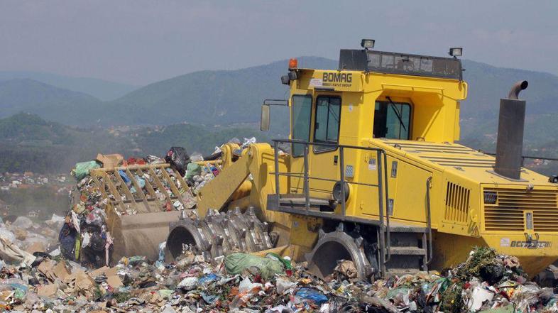 Industrijski onesnaževalci so po mnenju vlade najbolj problematični z vidika pri