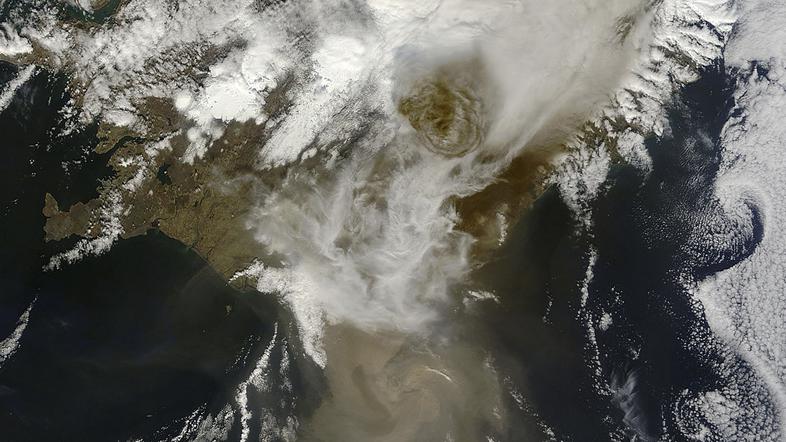 Od leta 1922 je Grimsvötn izbruhnil že 10-krat in od večkrat povzročil sive lase