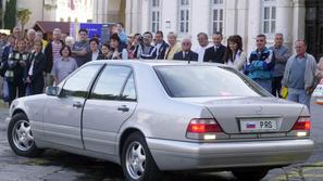 Predsednik države protokolarno vozilo