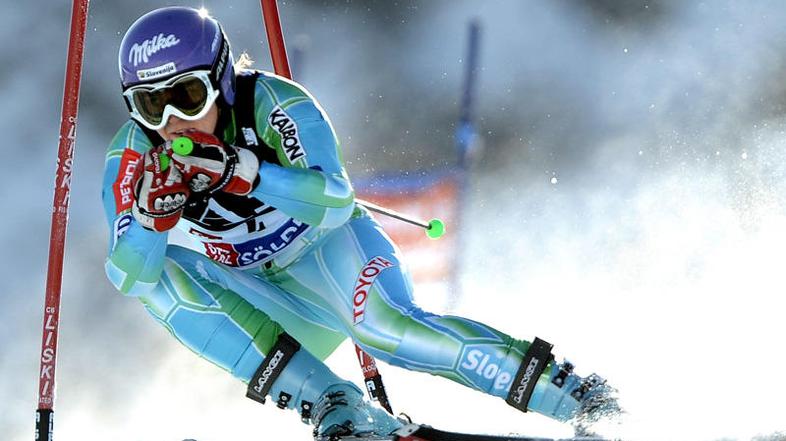 Tina Maze je v prvi vožnji naredila napakico, ki jo je stala stopničk. © AFP