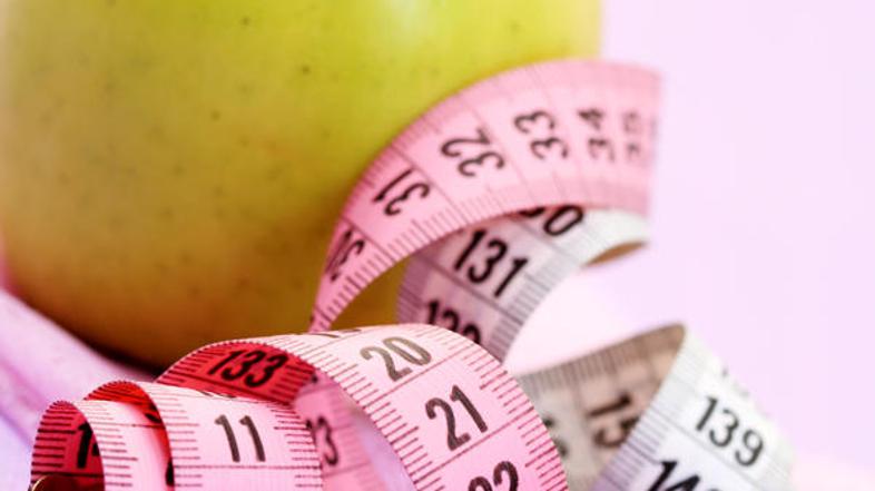 Jabolka so zdrava, hujšanje samo s sadjem pa nikakor ne. (Foto: Shutterstock)  