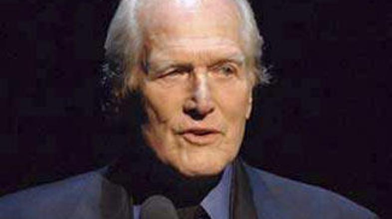 Po poročanju tabloidov je bil Newman operiran zaradi rakavega obolenja.