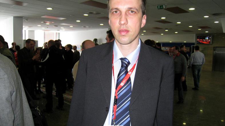 “Samo z ugašanjem luči prihranimo deset odstotkov energije, v Elektru Gorenjska 