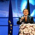 Evropska komisija visoke stroške opravičuje s tem, da Barroso veliko potuje. (Fo