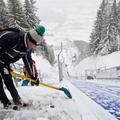 Kulm Bad Mitterndorf skakalnica letalnica čiščenje kidanje lopata delavec
