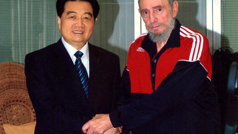 Hu je po srečanju dejal, da je Fidel Castro poln energije.