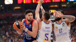 Real Madrid : Anadolu Efes