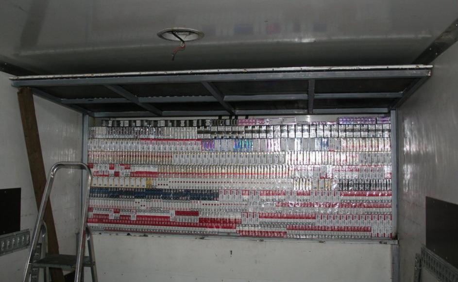 Zaseg cigaret na Obrežju