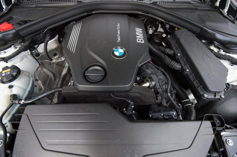 BMW 318 d | Avtor: Anže Petkovšek