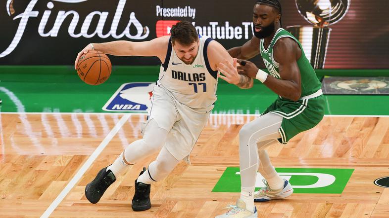 Luka Dončić in Jaylen Brown