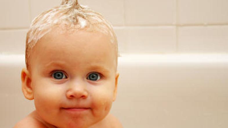 Naj uživa v kopanju!