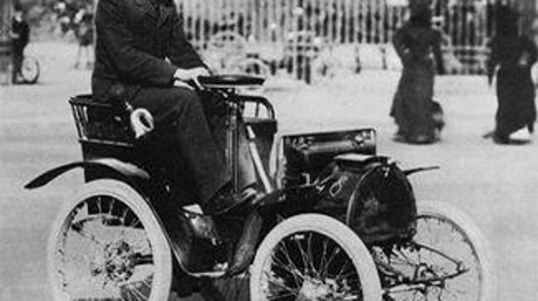 Letos mineva 110 let od proizvodnje prvega Renaulta.