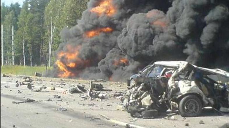 Posledice nesreče, v kateri je zaradi objestnosti in prepričanosti v vozniško zn