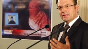 Günther Platter pravi, da Al Kaida tudi v Avstriji išče nove člane.