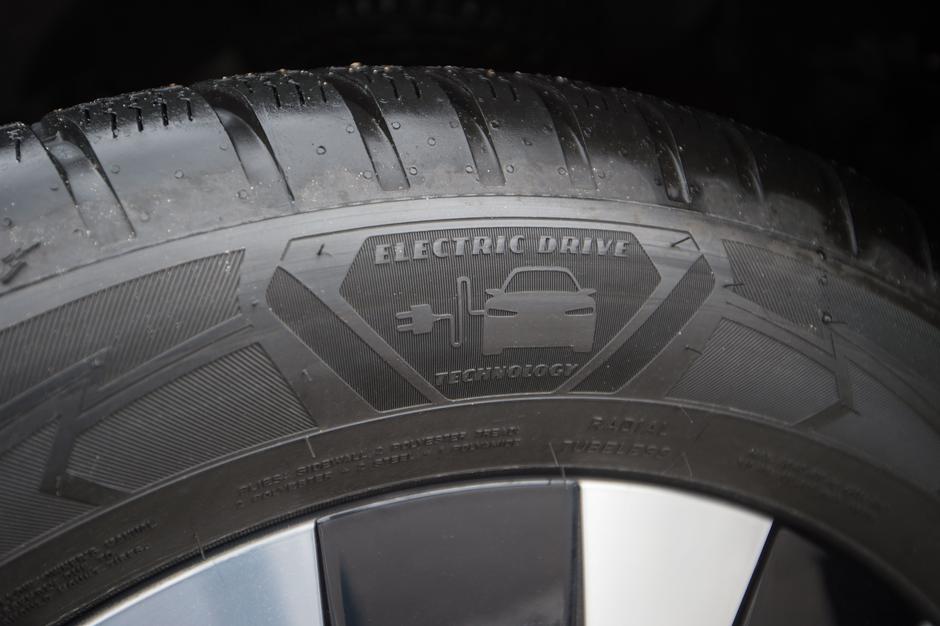 Mercedes EQV 300 | Avtor: Anže Petkovšek