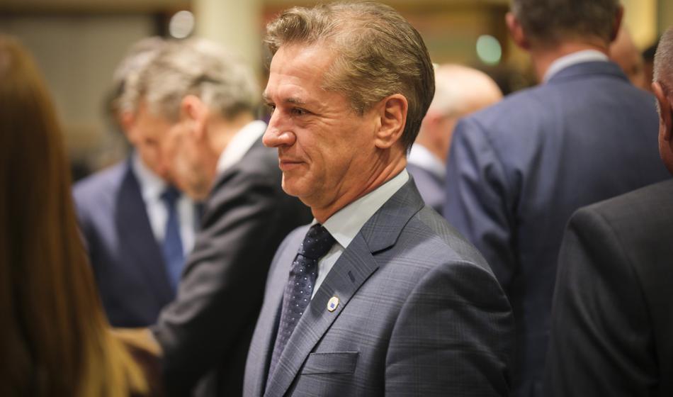 Gibanje Svoboda o manipulacijah na družbenih omrežjih