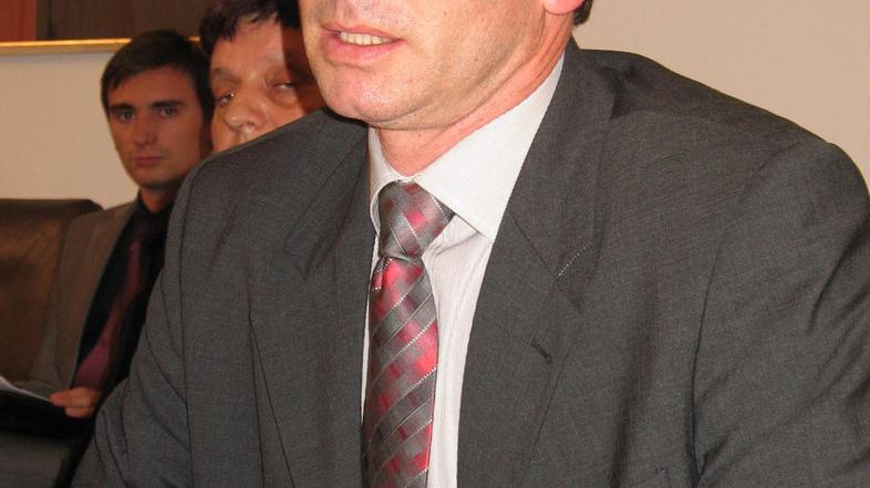 Kot nam je povedal Robert Rajšter, direktor zavoda za zaposlovanje Velenje, neka