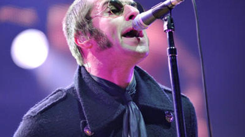 Oasis veljajo za bend, ki je populariziral brit pop.