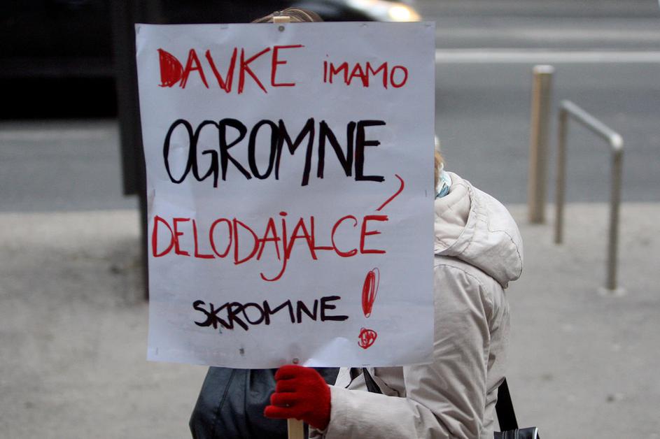 mladi, brezposelni, protest, delo