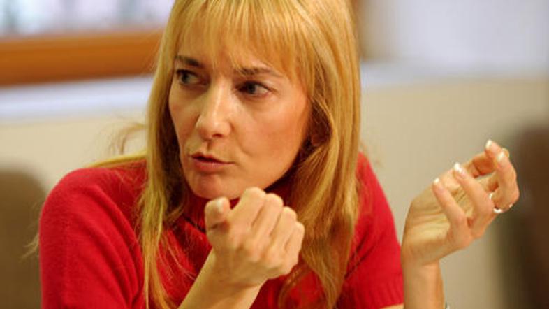 “Recesija je vplivala tudi na naše načrte o gradnji 200 socialnih stanovanj,” pr