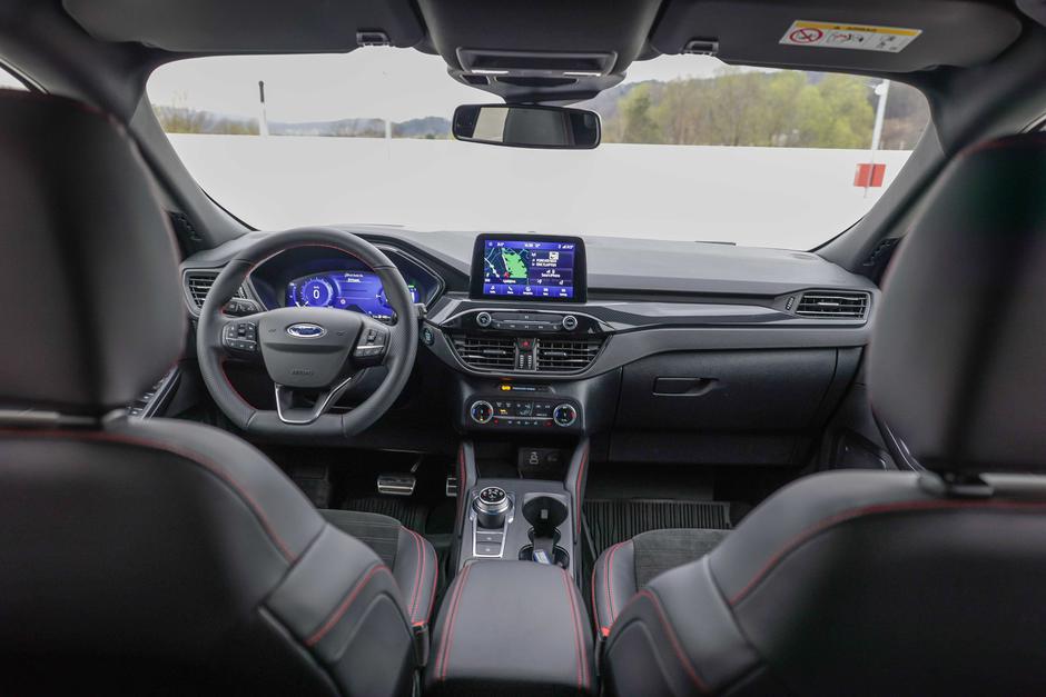 Ford Kuga PHEV | Avtor: Saša Despot