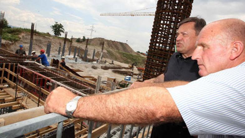 Zoran Janković in Brane Oblak sta čestitala drug drugemu. Brane Zoranu za stadio