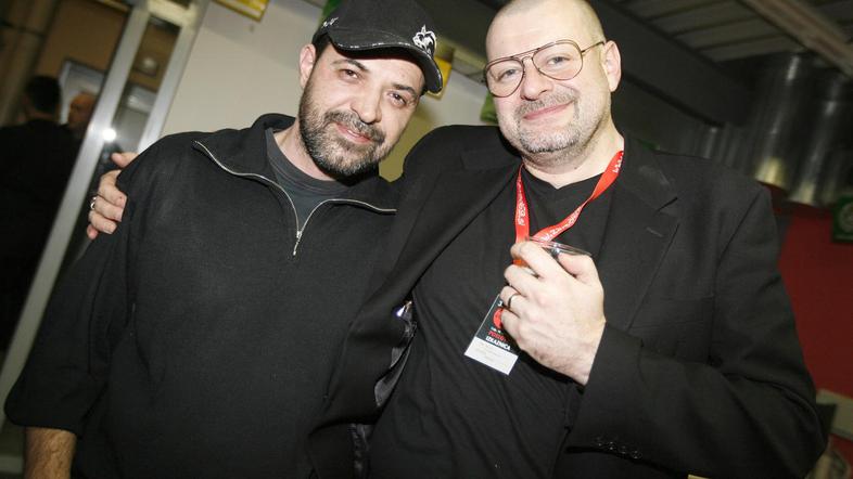 Porno producent Gregor Hvastja (levo) v družbi Maxa Modica na sejmu Erotika 69. 