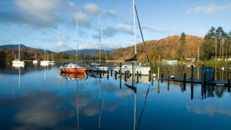 So v Lake Districtu jezera?