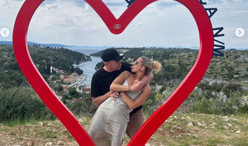 Naša popolna znana zakonca v solzah priznala krizo