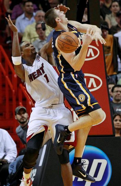 Chris Bosh in Tyler Hansbrough 