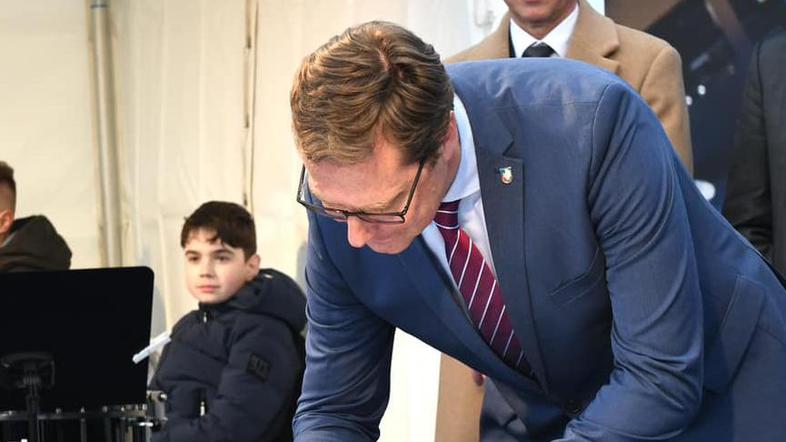 Vladimir Prebilič, Robert Golob