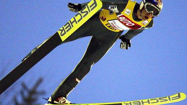 Gregor Schlierenzauer je na dobri poti do skupne zmage v svetovnem pokalu.