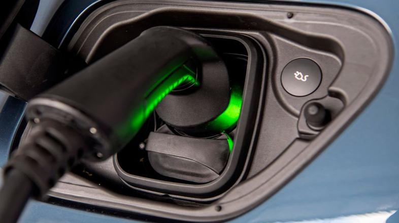 Polestar 2 električni avto