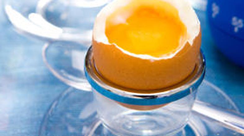 Izognite se tudi mehko kuhanim jajcem.