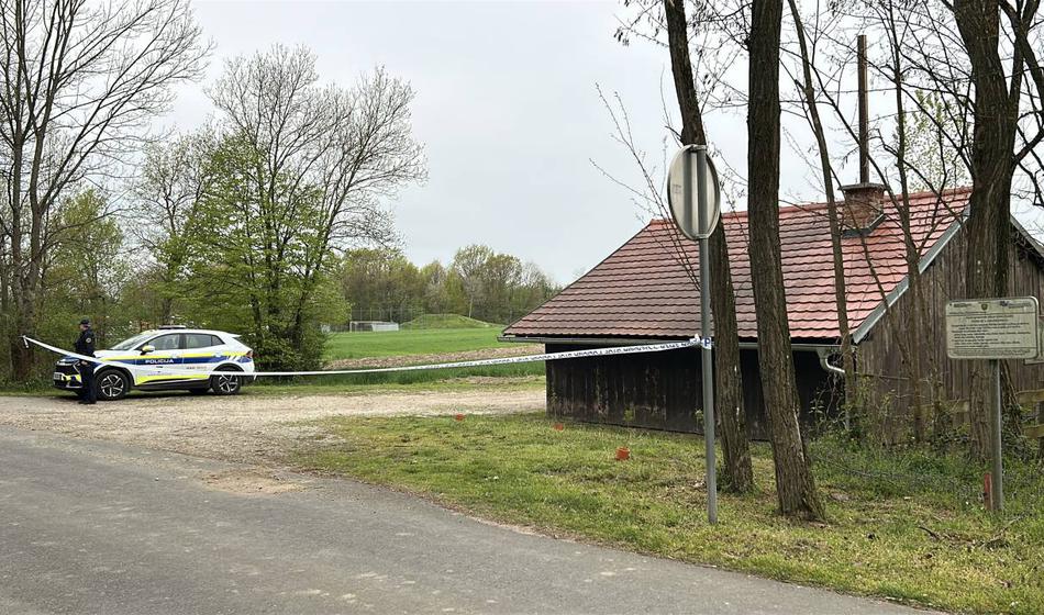 Policisti zaprli območje v Prekmurju: Odjeknili so streli