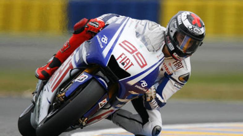 Španec Jorge Lorenzo je v Le Mansu prišel do druge letošnje zmage.