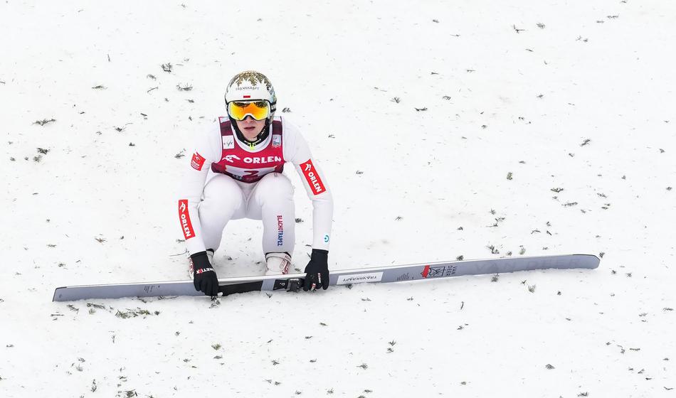 Osramočeni Poljaki ne morejo verjeti, kaj se dogaja v skokih