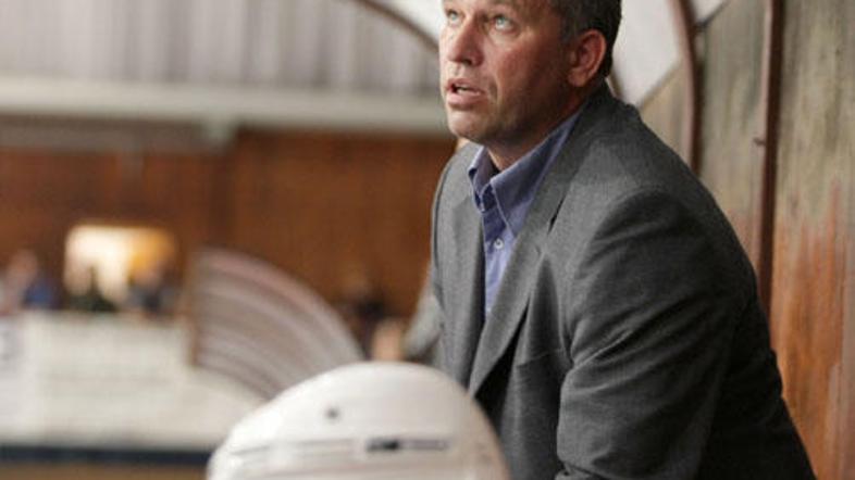 Kim Collins ni več trener hokejistov Jesenic.