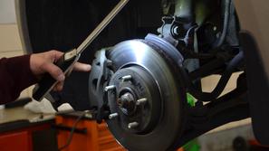 Preventivni pregled vozila pred zimo.