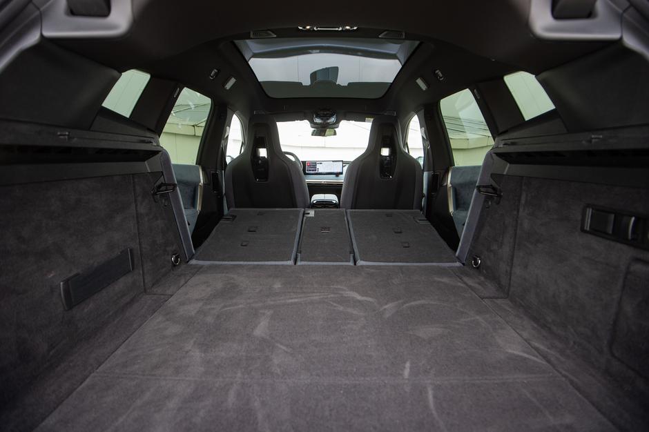 BMW iX | Avtor: Anže Petkovšek