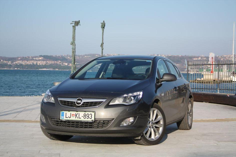 Vizualno in kakovostno gledano je astra občutno napredovala, tam kjer je prej še