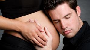 Bodoči očetje se lahko udeležijo tudi hitrega tečaja o pripravi na porod.