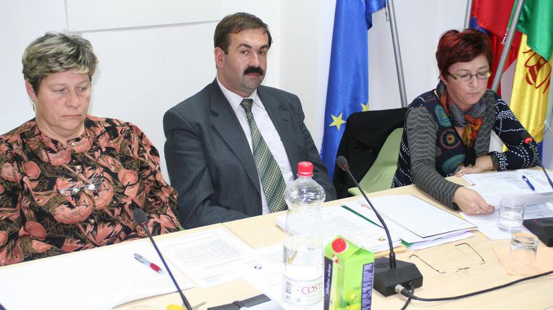 "Nekaj ne štima s preštetimi glasovi, poleg tega se nam zdi ena neveljavna glaso