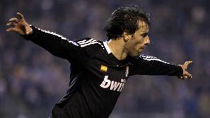 Van Nistelrooyu Španija ni tuja, saj je v svoji karieri že igral za Real Madrid.