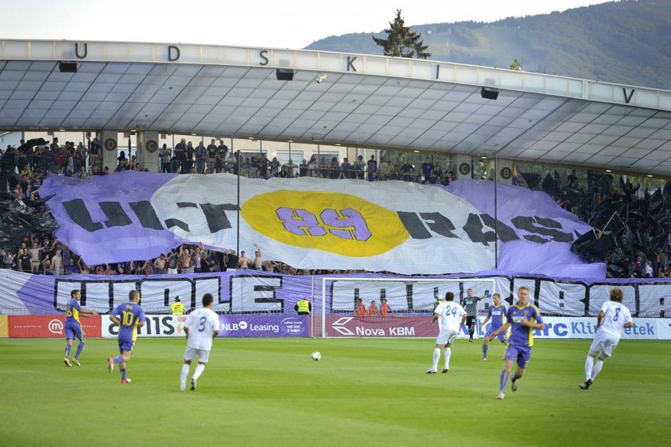 viole navijači ljudski vrt Maribor-Željezničar | Avtor: Anže Petkovšek