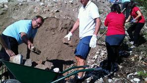 Borut Pahor pomaga pri obnovi gradu Žovnek pri Braslovčah