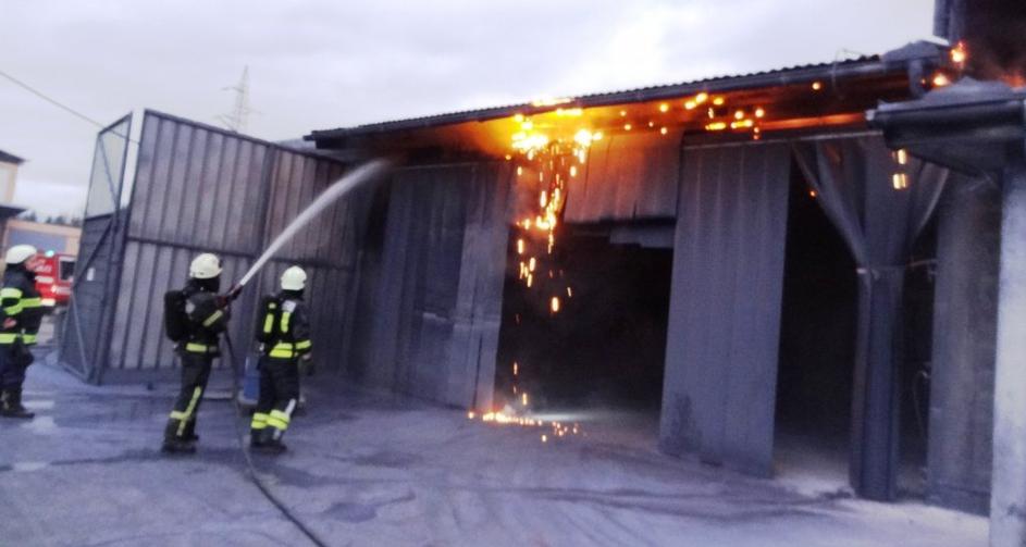 Požar v bivši tovarni TD Ruše 