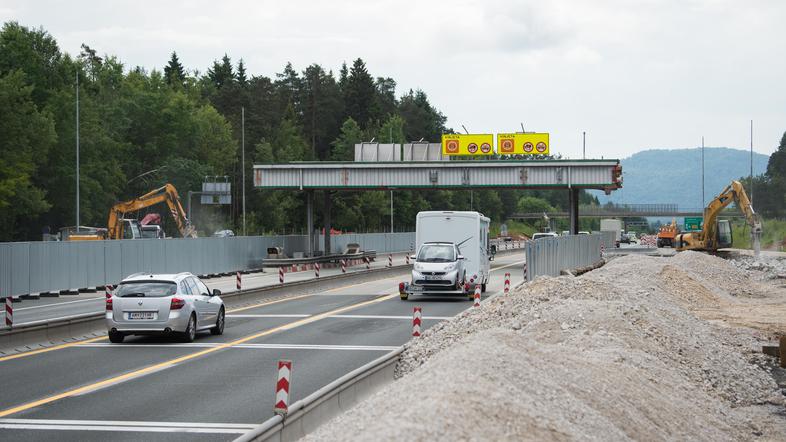 cestninska postaja Torovo