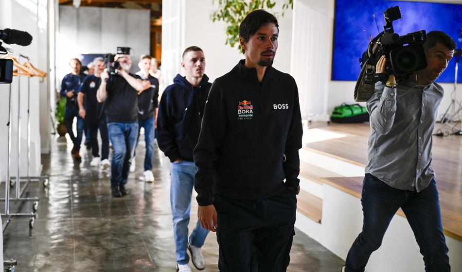 Rogliča omejili na eno veliko dirko, znana tudi usoda Evenepoela